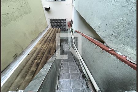 Apartamento para alugar com 88m², 3 quartos e sem vagaEscada de acesso