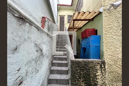 Apartamento para alugar com 88m², 3 quartos e sem vagaEscada de acesso