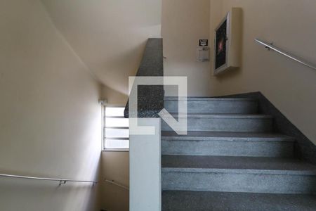 Apartamento à venda com 55m², 2 quartos e sem vagaEscada