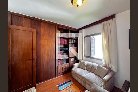 Apartamento à venda com 145m², 4 quartos e 2 vagasQuarto 4