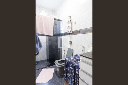 Casa à venda com 250m², 5 quartos e 2 vagasBanheiro da Suíte