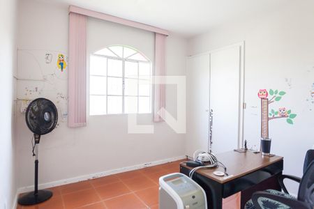 Casa à venda com 250m², 5 quartos e 2 vagasquarto 3