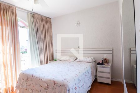 Casa à venda com 250m², 5 quartos e 2 vagassuite
