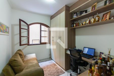 Casa à venda com 230m², 5 quartos e 2 vagasQuarto 2