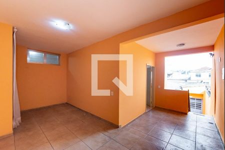 Casa à venda com 170m², 3 quartos e 4 vagasEdicula - Lavanderia