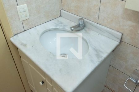Casa à venda com 170m², 3 quartos e 4 vagasEdicula - Banheiro