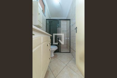 Casa à venda com 170m², 3 quartos e 4 vagasEdicula - Banheiro