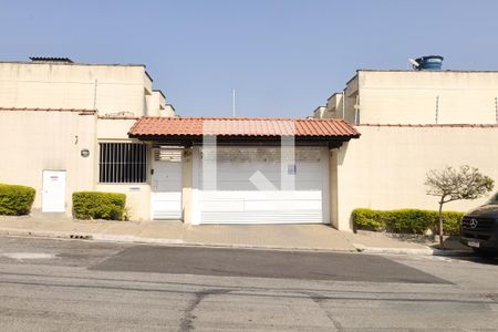 Casa de condomínio para alugar com 65m², 2 quartos e 1 vagaFachada