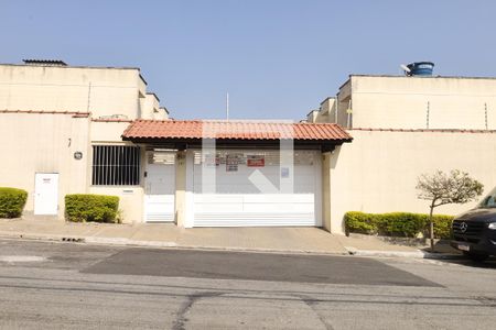 Casa de condomínio para alugar com 65m², 2 quartos e 1 vagaFachada