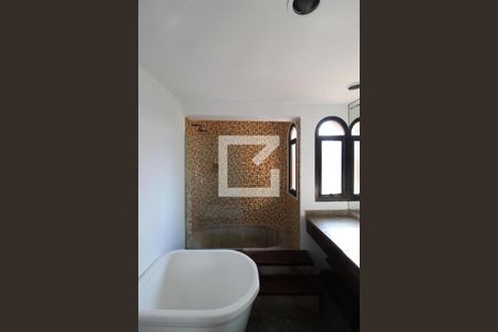 Apartamento à venda com 210m², 3 quartos e 4 vagasBanheiro da Suíte