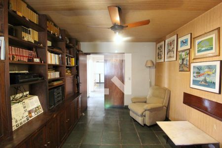 Apartamento à venda com 210m², 3 quartos e 4 vagasSala de TV