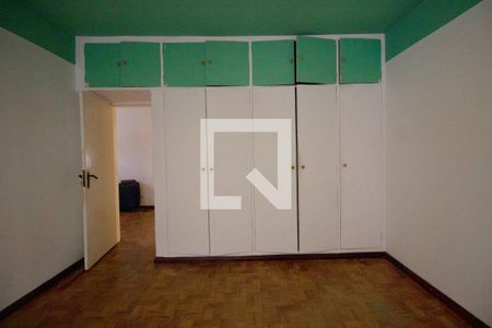 Casa à venda com 220m², 3 quartos e 4 vagasSuíte