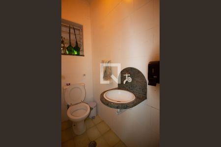 Casa à venda com 220m², 3 quartos e 4 vagasLavabo