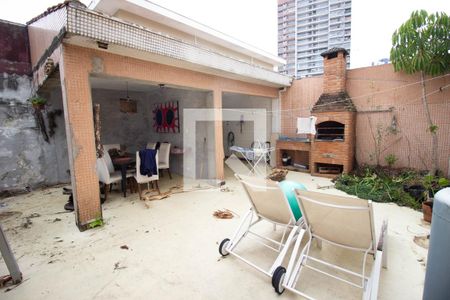 Casa à venda com 220m², 3 quartos e 4 vagasQuintal