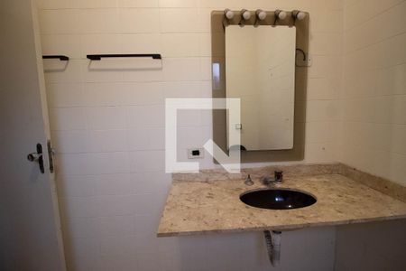 Casa à venda com 220m², 3 quartos e 4 vagasBanheiro