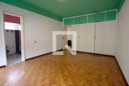 Casa à venda com 220m², 3 quartos e 4 vagasSuíte