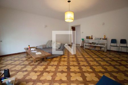 Casa à venda com 220m², 3 quartos e 4 vagasSala