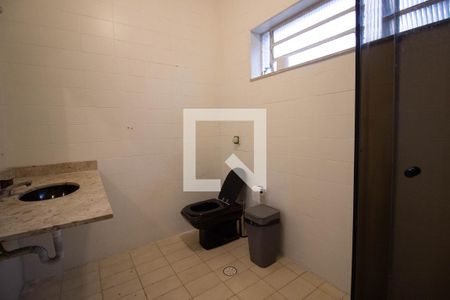 Casa à venda com 220m², 3 quartos e 4 vagasBanheiro