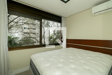 Quarto de apartamento à venda com 1 quarto, 52m² em Três Figueiras, Porto Alegre