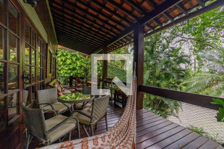 Casa de condomínio à venda com 550m², 4 quartos e 2 vagasVaranda da Sala