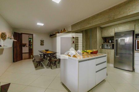 Casa de condomínio à venda com 550m², 4 quartos e 2 vagasCozinha