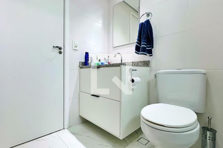 Apartamento à venda com 106m², 3 quartos e 2 vagas Apartamento à venda com 106m², 3 quartos e 2 vagasBanheiro da Suíte