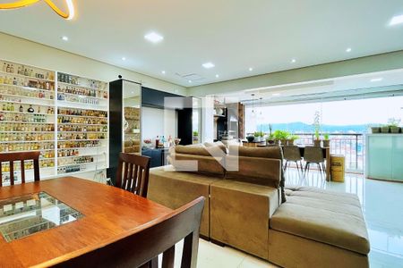 Sala de apartamento à venda com 3 quartos, 106m² em Jardim Flor da Montanha, Guarulhos