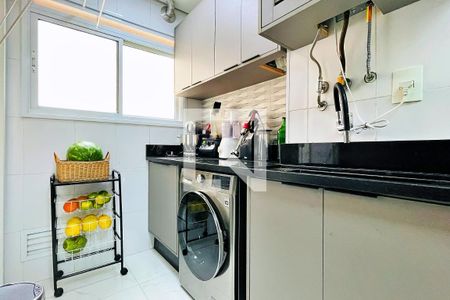 Apartamento à venda com 106m², 3 quartos e 2 vagas Apartamento à venda com 106m², 3 quartos e 2 vagasÁrea de Serviço