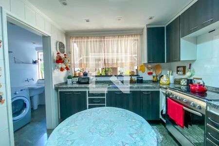 Casa à venda com 240m², 4 quartos e 2 vagasCozinha