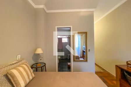 Casa à venda com 240m², 4 quartos e 2 vagasSuíte 2