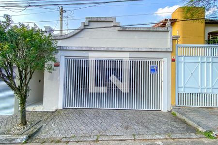 Casa à venda com 240m², 4 quartos e 2 vagasFachada