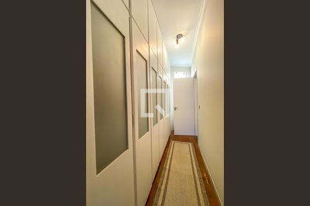 Casa à venda com 240m², 4 quartos e 2 vagasCloset da Suíte 2