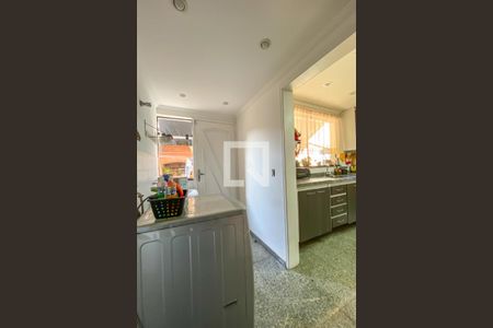 Casa à venda com 240m², 4 quartos e 2 vagasÁrea de Serviço