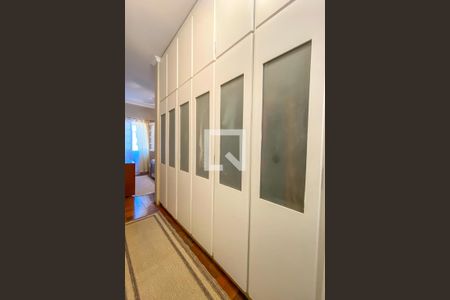 Casa à venda com 240m², 4 quartos e 2 vagasCloset da Suíte 2