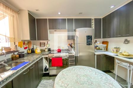 Casa à venda com 240m², 4 quartos e 2 vagasCozinha