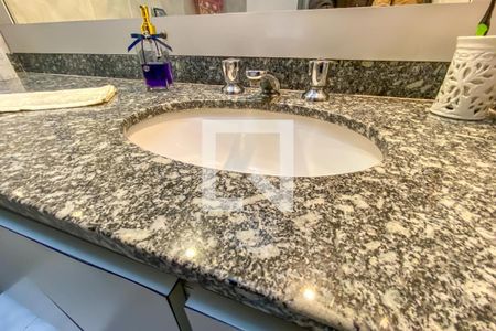 Casa à venda com 240m², 4 quartos e 2 vagasBanheiro Social