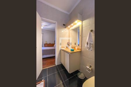 Casa à venda com 240m², 4 quartos e 2 vagasBanheiro da Suíte 2