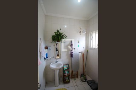 Casa à venda com 84m², 2 quartos e 2 vagasBanheiro 2