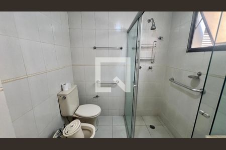 Apartamento à venda com 60m², 2 quartos e 2 vagas Apartamento à venda com 60m², 2 quartos e 2 vagasBanheiro