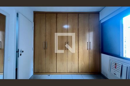 Apartamento à venda com 60m², 2 quartos e 2 vagas Apartamento à venda com 60m², 2 quartos e 2 vagasQuarto 1