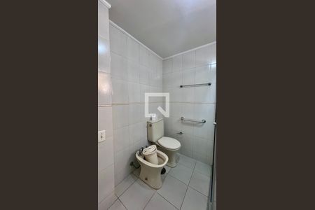 Apartamento à venda com 60m², 2 quartos e 2 vagas Apartamento à venda com 60m², 2 quartos e 2 vagasBanheiro