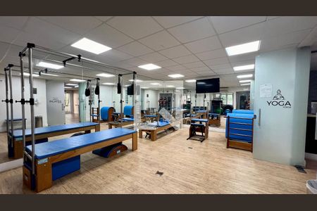 Apartamento à venda com 60m², 2 quartos e 2 vagas Apartamento à venda com 60m², 2 quartos e 2 vagasAcademia