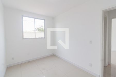 Quarto 2 de apartamento para alugar com 2 quartos, 48m² em Roçado, São José
