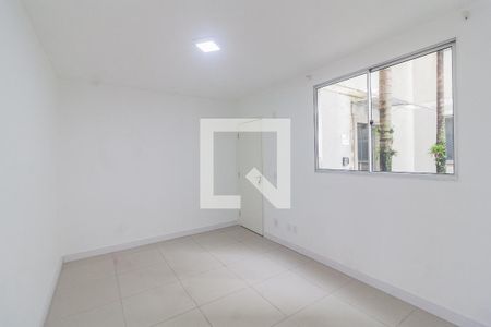 Sala de apartamento para alugar com 2 quartos, 48m² em Roçado, São José