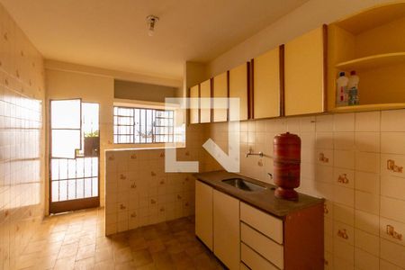 Casa à venda com 225m², 4 quartos e 3 vagasCozinha