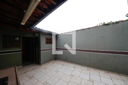 Casa à venda com 150m², 3 quartos e 2 vagasQuintal