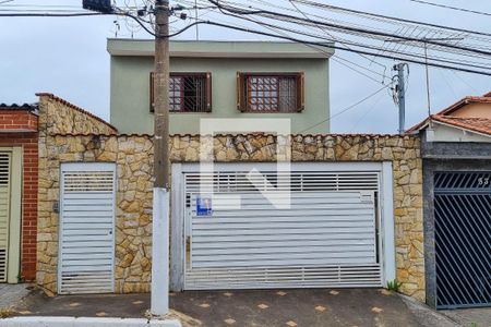 Casa à venda com 150m², 3 quartos e 2 vagasFachada