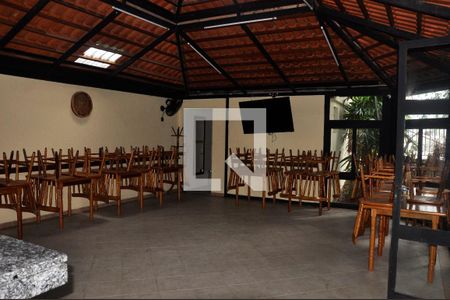 Apartamento à venda com 123m², 3 quartos e 3 vagas Apartamento à venda com 123m², 3 quartos e 3 vagasÁrea comum - Churrasqueira