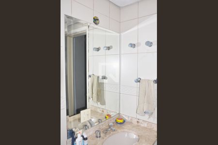 Apartamento à venda com 123m², 3 quartos e 3 vagas Apartamento à venda com 123m², 3 quartos e 3 vagasSuíte