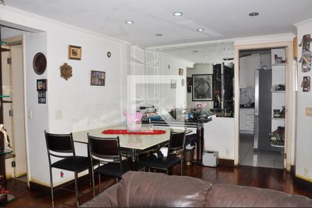 Apartamento à venda com 123m², 3 quartos e 3 vagas Apartamento à venda com 123m², 3 quartos e 3 vagasSala de Jantar